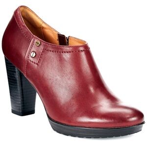 Clarks Lisa Palmer Burgundy Bootie Size 10 EUC